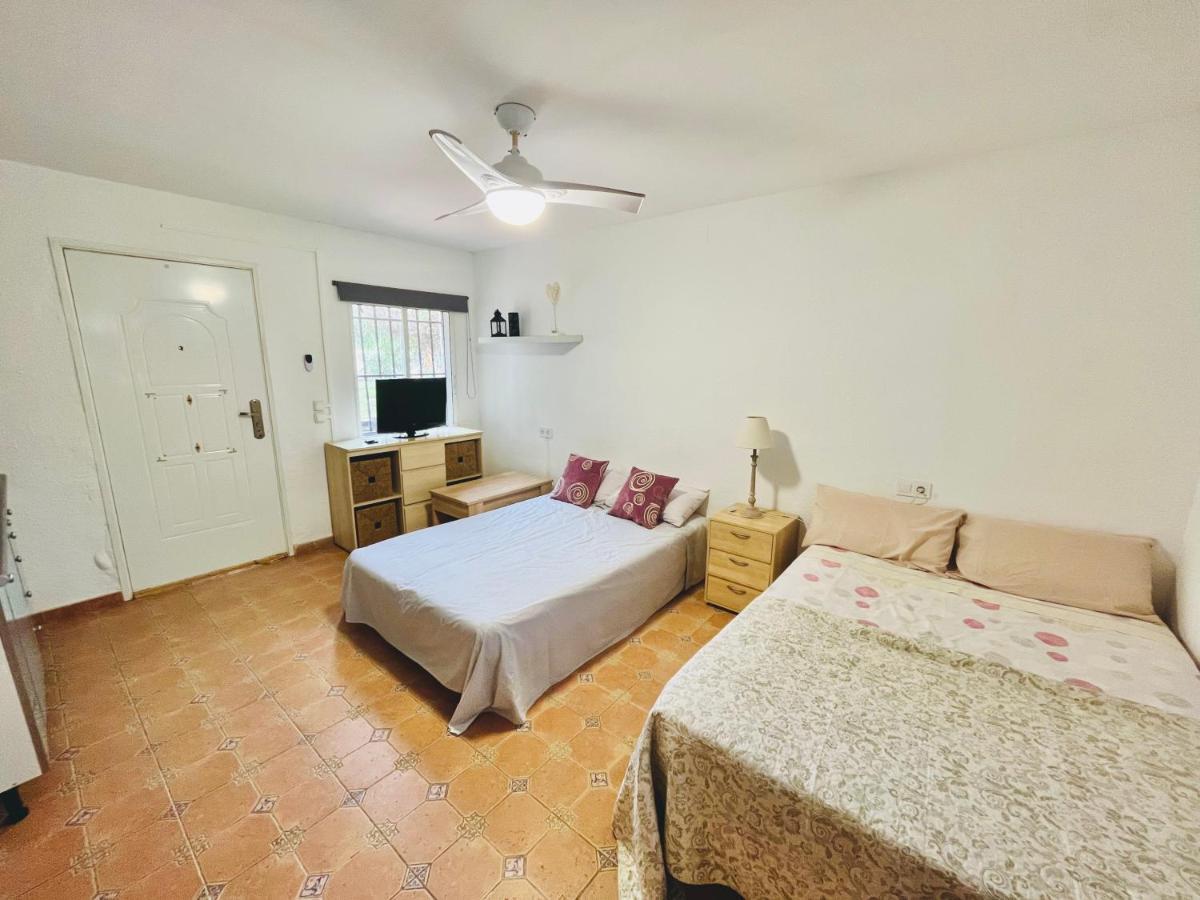 Estudio Adosado Con Jardin Y Parking Privado Alicante Luaran gambar